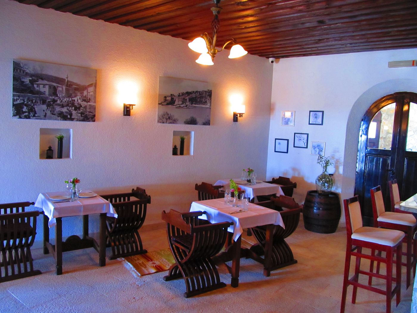 Kulla-e-Balshajve-Restaurant-36