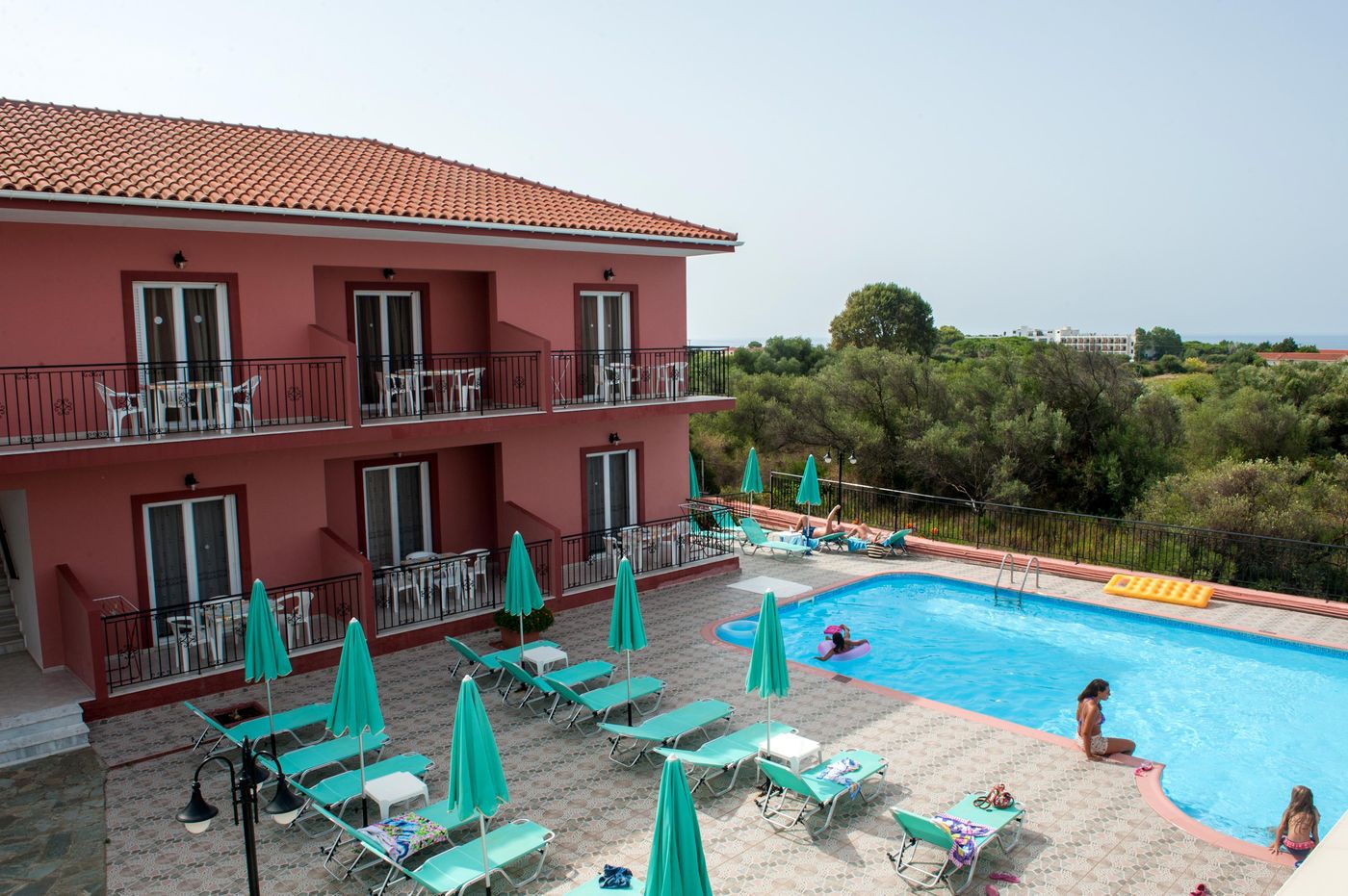 Paradise-Studios-Room-1