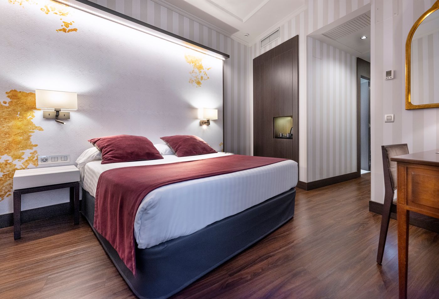 Palacio-San-Martin-Room-9