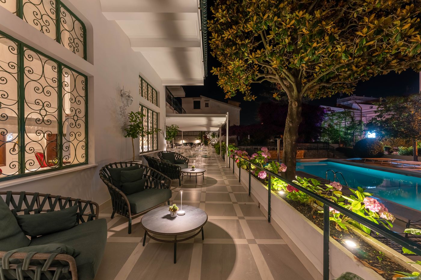 Majestic-Palace-Bar-7