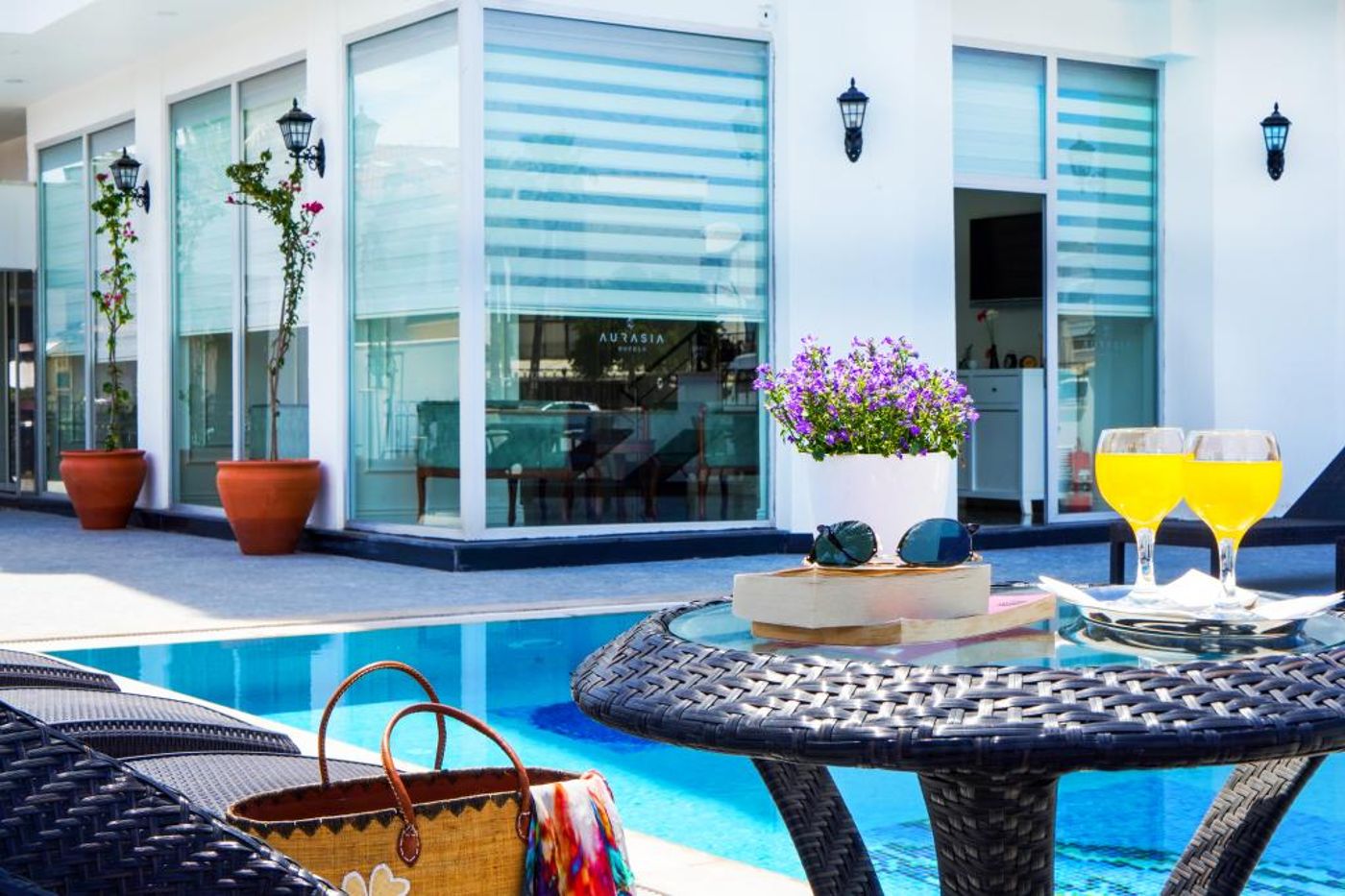 Aurasia Seaside Hotel