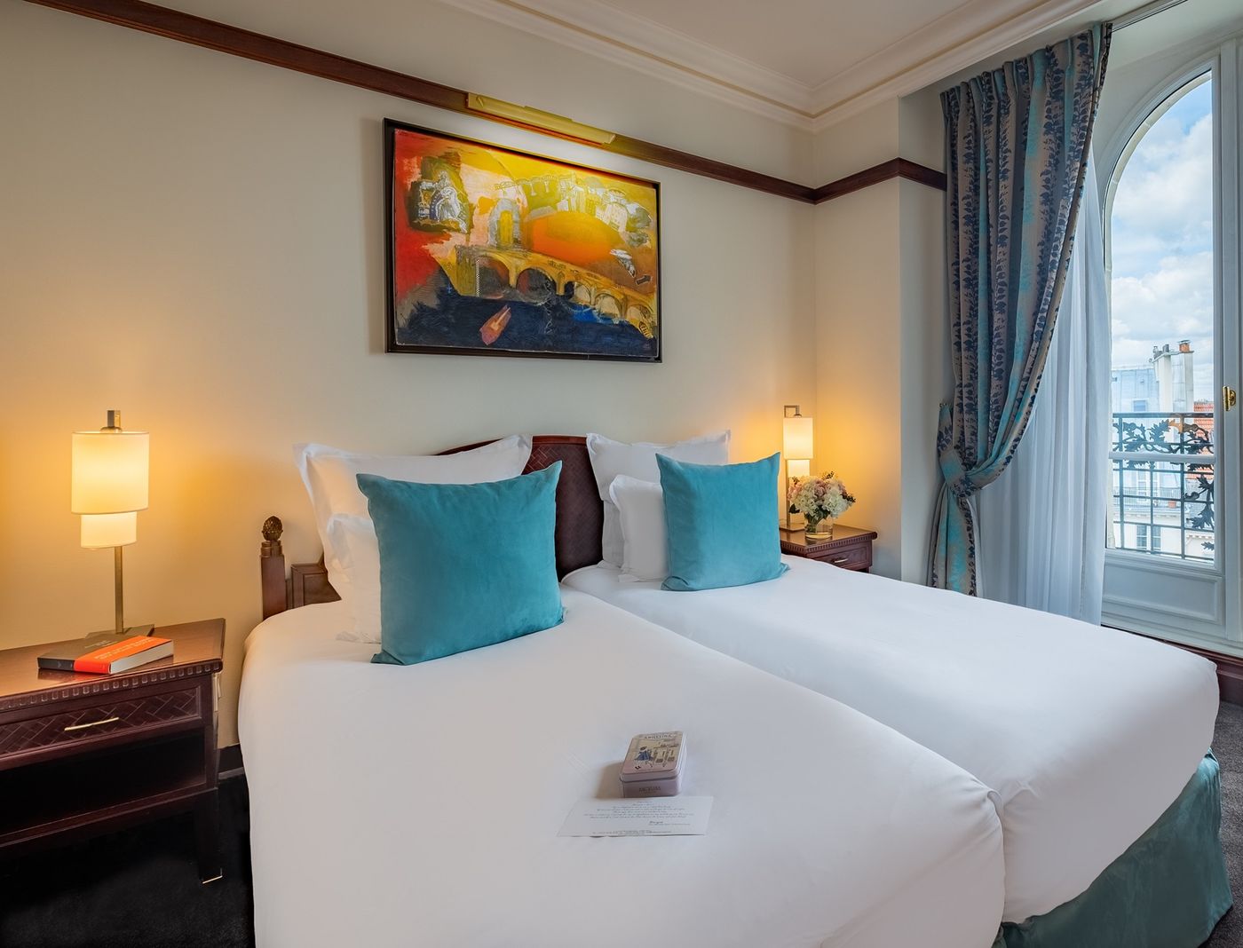 Hotel-Signature-Saint-Germain-des-Pres-Room-25