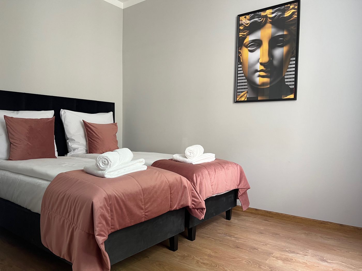 Green-Avenue-Apartments-Room-53