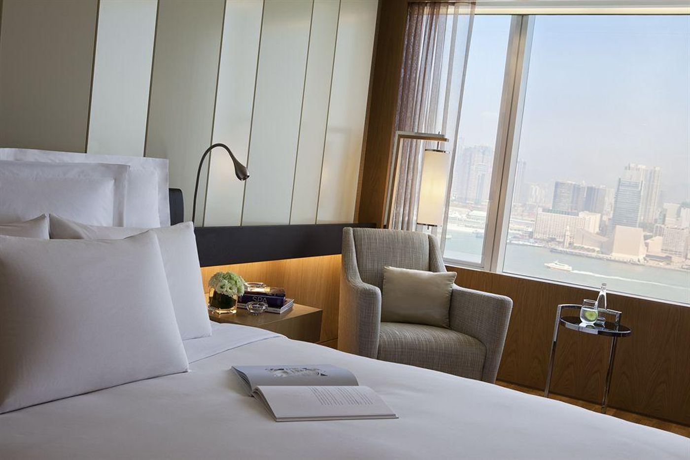 Renaissance-Hong-Kong-Harbour-View-Hotel-General-view-36