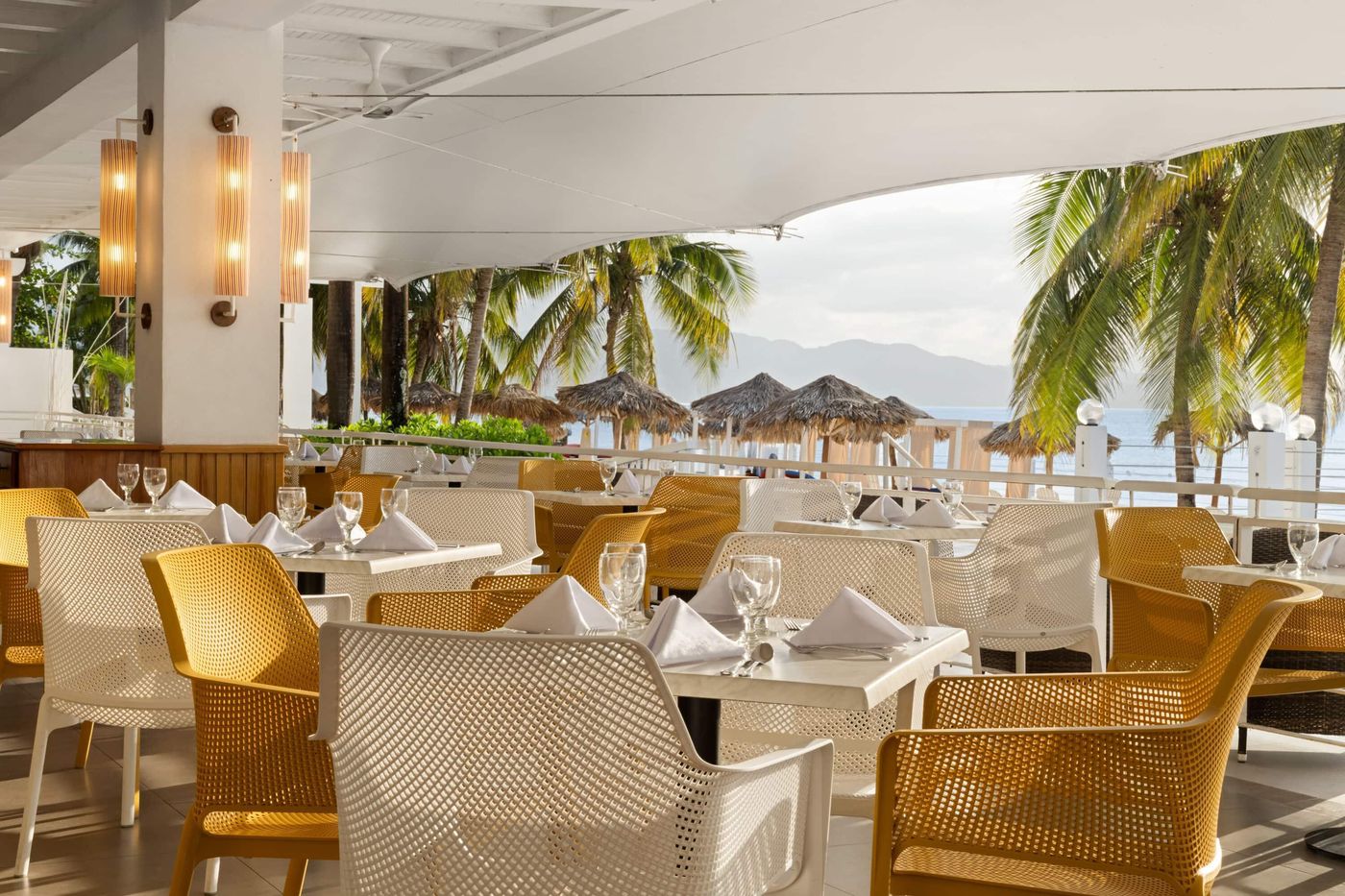 Grand-Decameron-Montego-Bay--A-Trademark-All-Inclusive-Restaurant-16