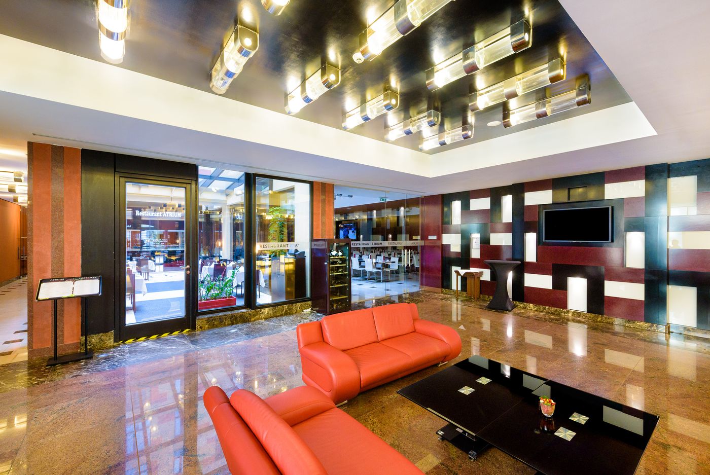 Grand-Majestic-Plaza-Hotel-Lobby-10