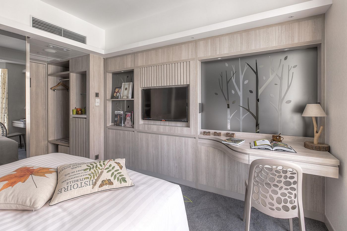 Stanford-Hillview-Room-14