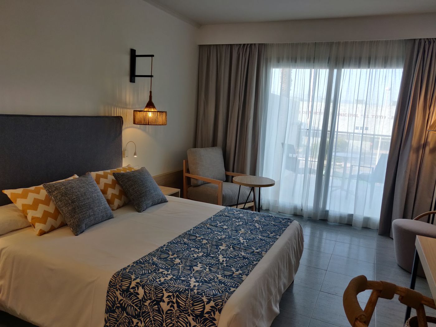 Cabogata-Garden-Room-20