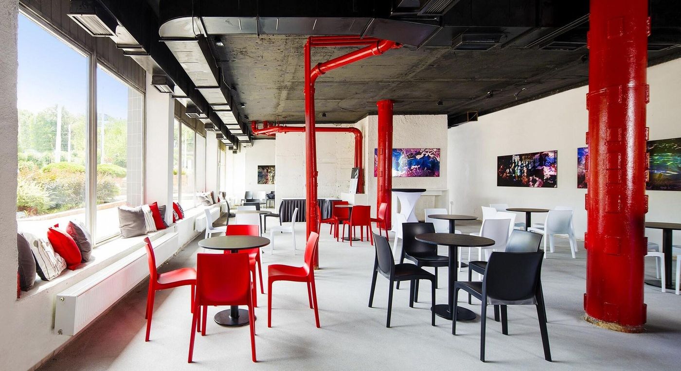 Orea-Hotel-Pyramida-Bar-8