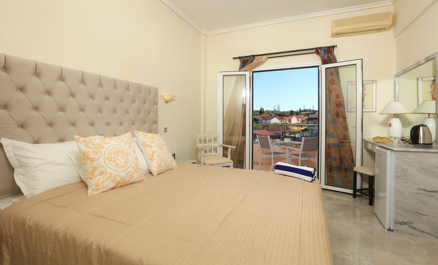  HOTEL CAVOMARINA Updated Rooms