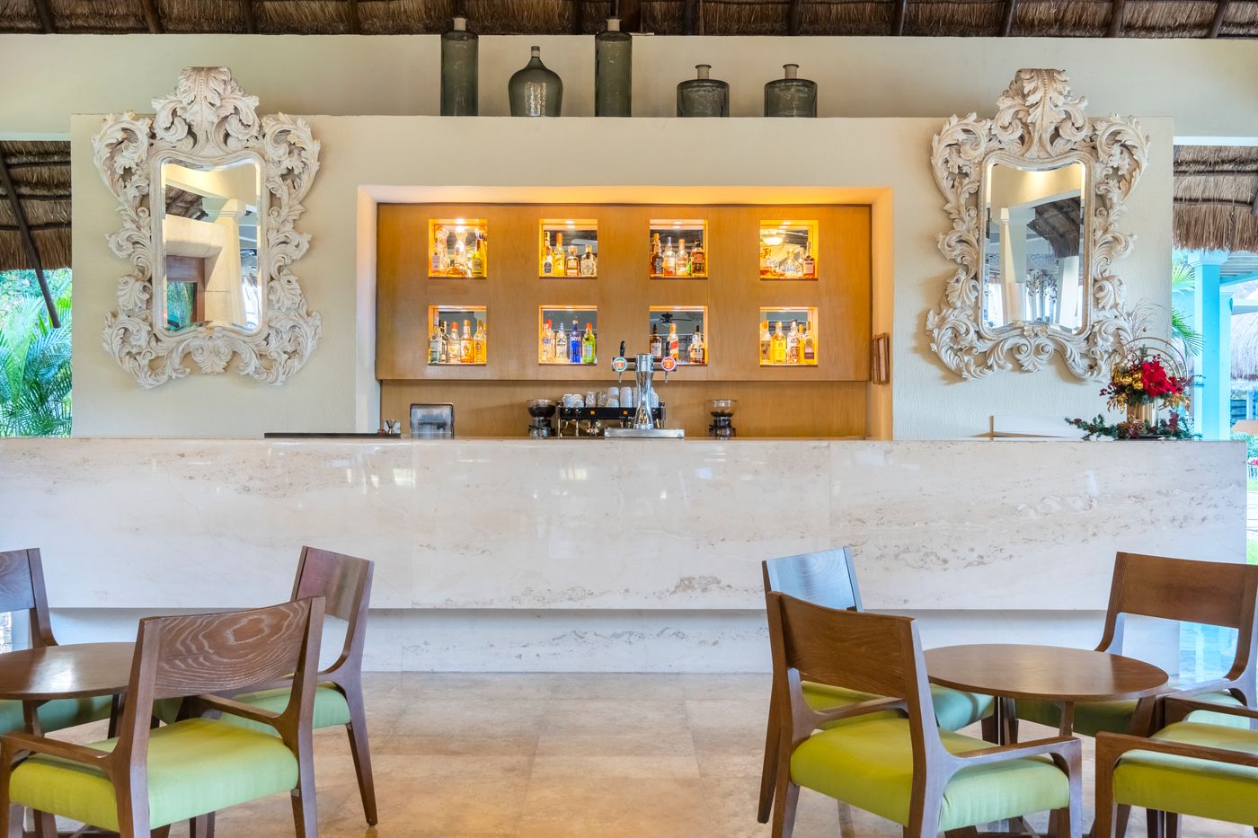 Iberostar-Waves-Quetzal-Bar-57