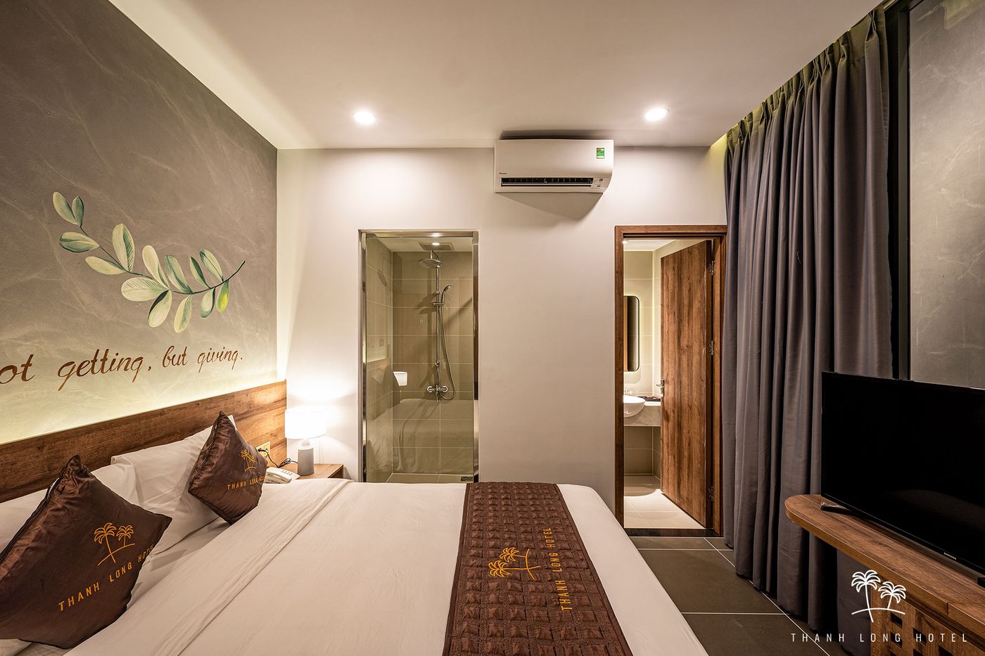 Thanh Long Hotel - Bach Dang-Vietnam-Ho Chi Minh City-Room-9