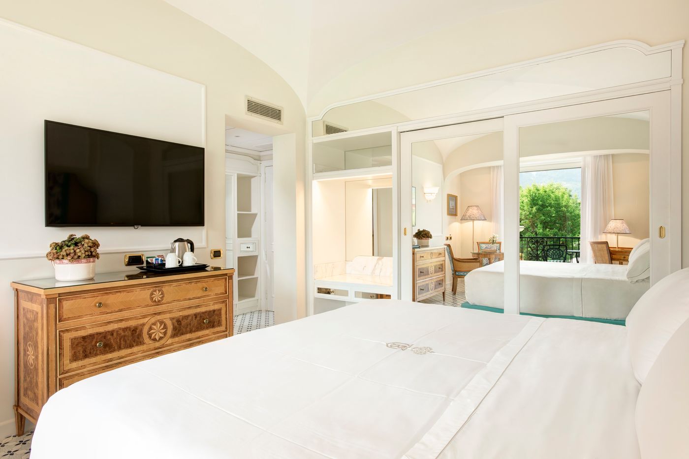 Grand-Hotel-Royal-Room-35