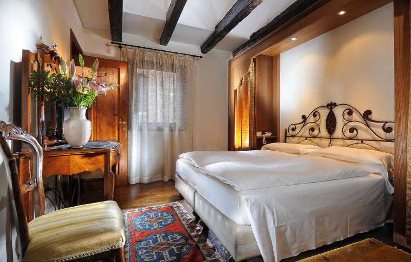 Hotel Flora-Italy-VENEZIA-Room-4