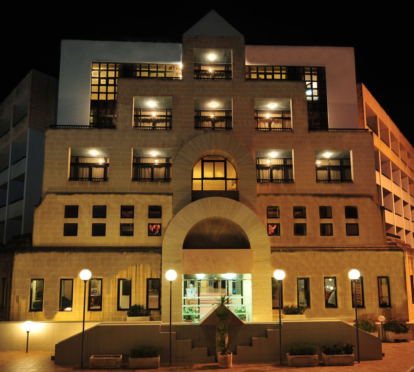 The-St-George-Park-Hotel-General-view-5