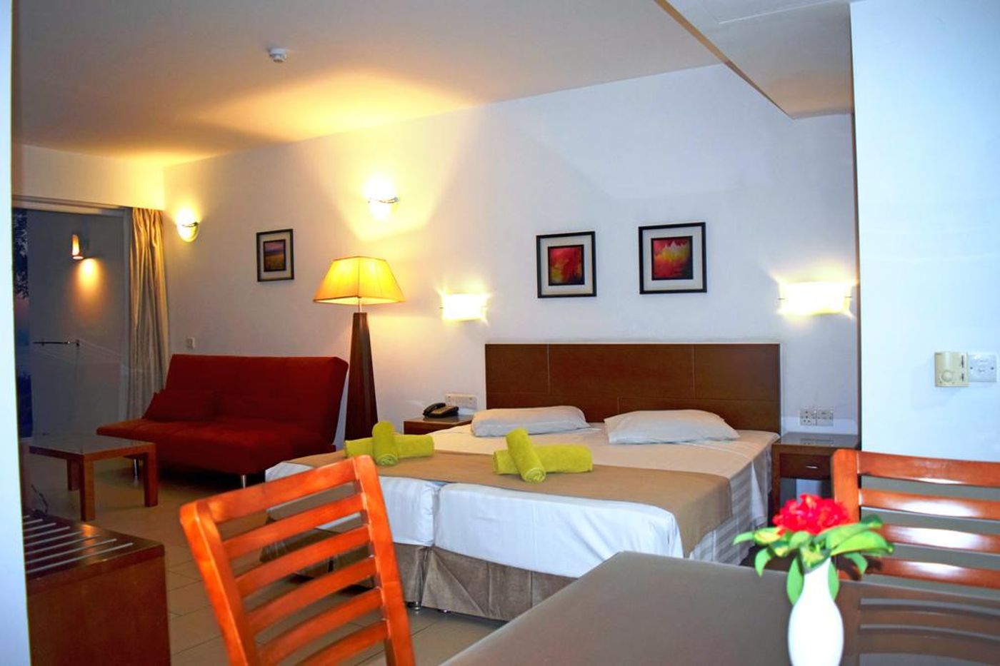 Theo Sunset Bay Holiday Village