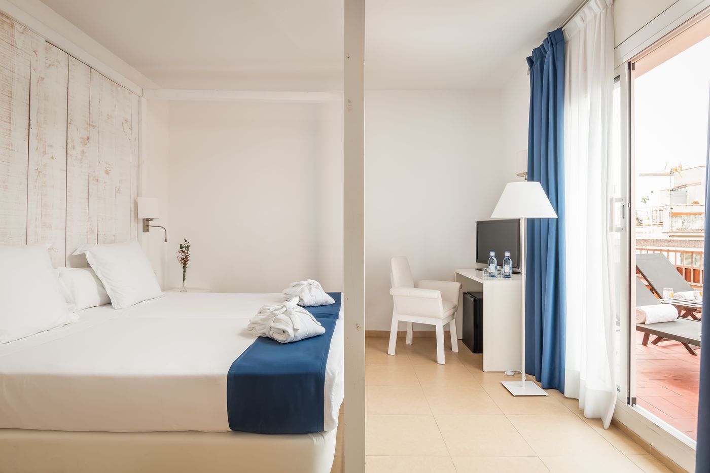 Medium-Sitges-Park-Room-15