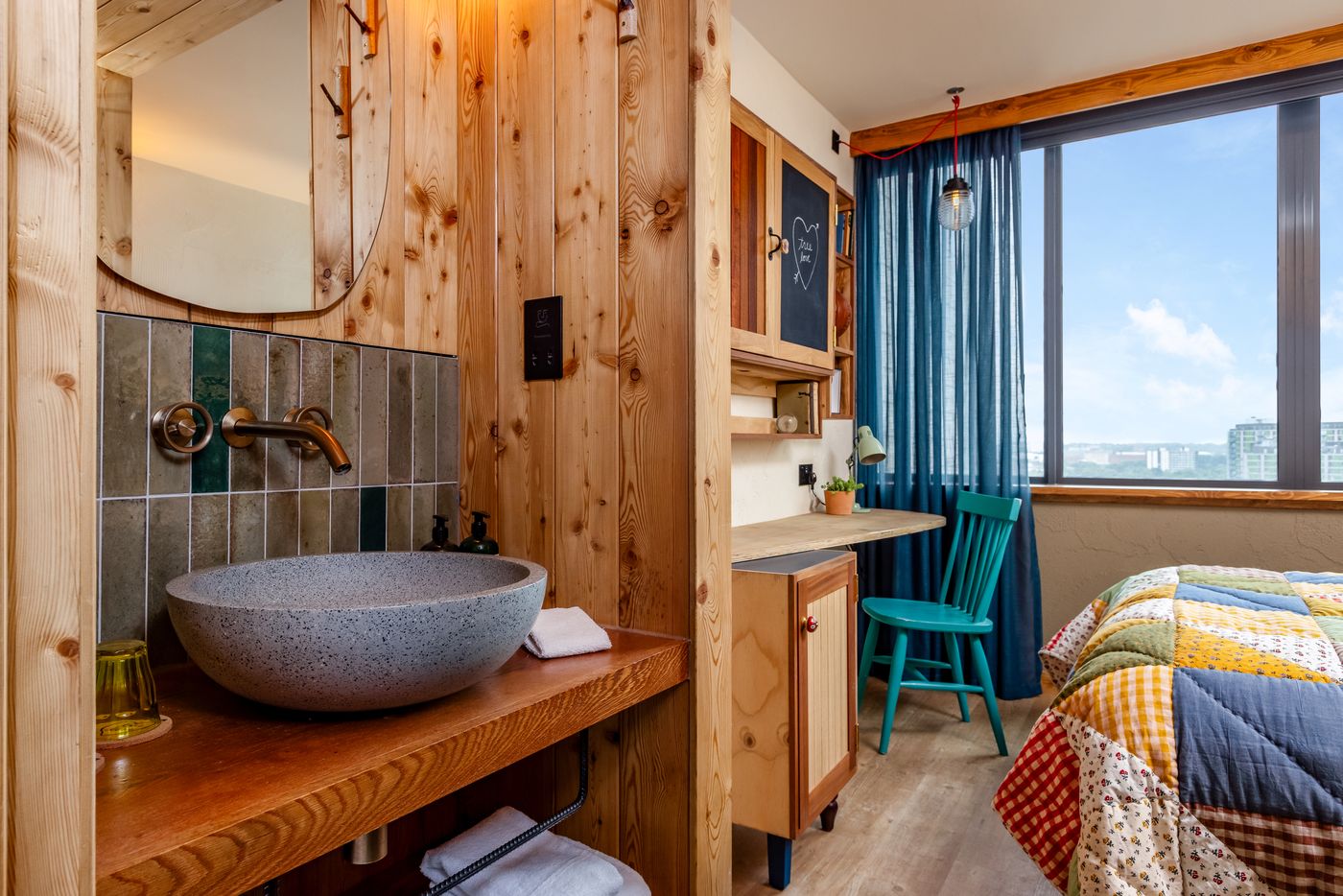 Treehouse Hotel Manchester-United Kingdom-Manchester-Room-10