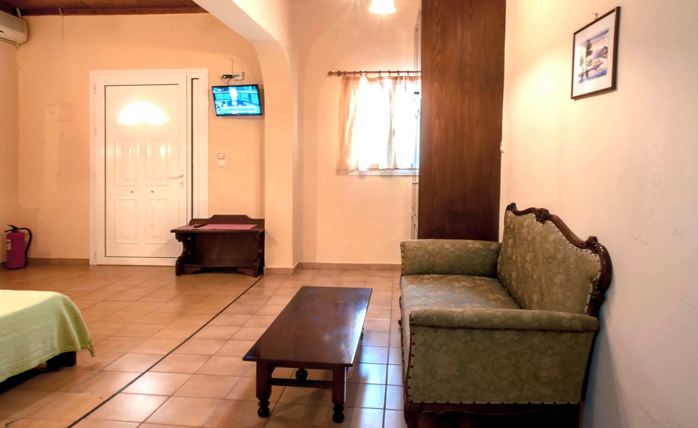 Fouxia-Apartments-and-Studios-Room-48