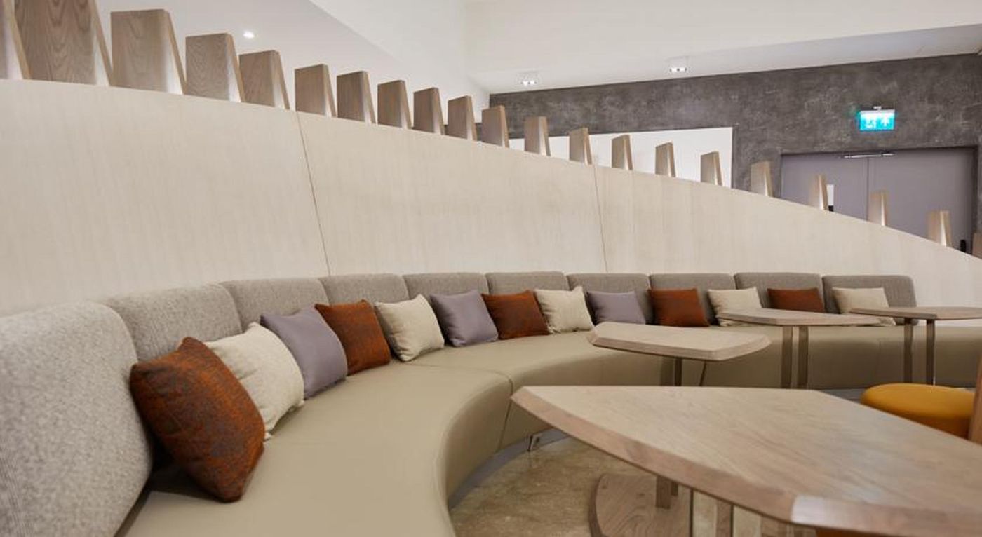 Novotel-Istanbul-Bosphorus-Lobby-25