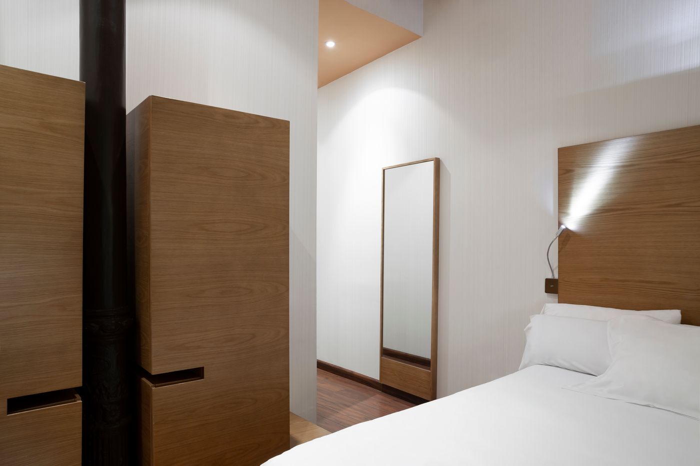 Petite-Palace-Plaza-Hotel-Room-29