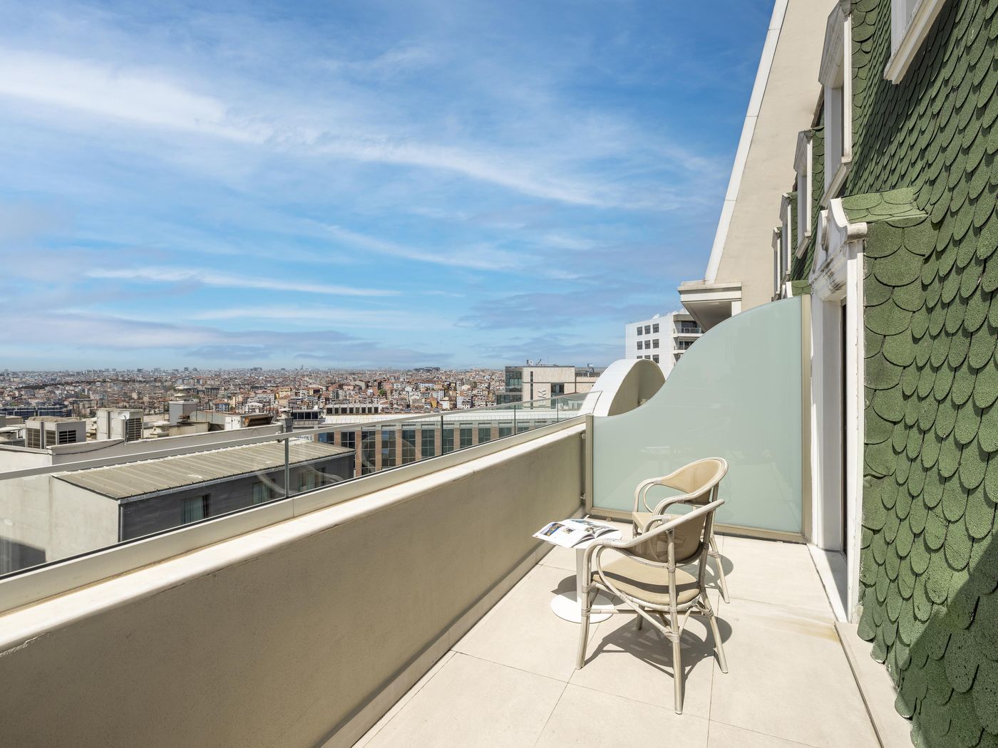 Elite-World-Comfy-Istanbul-Taksim-Hotel-Room-1