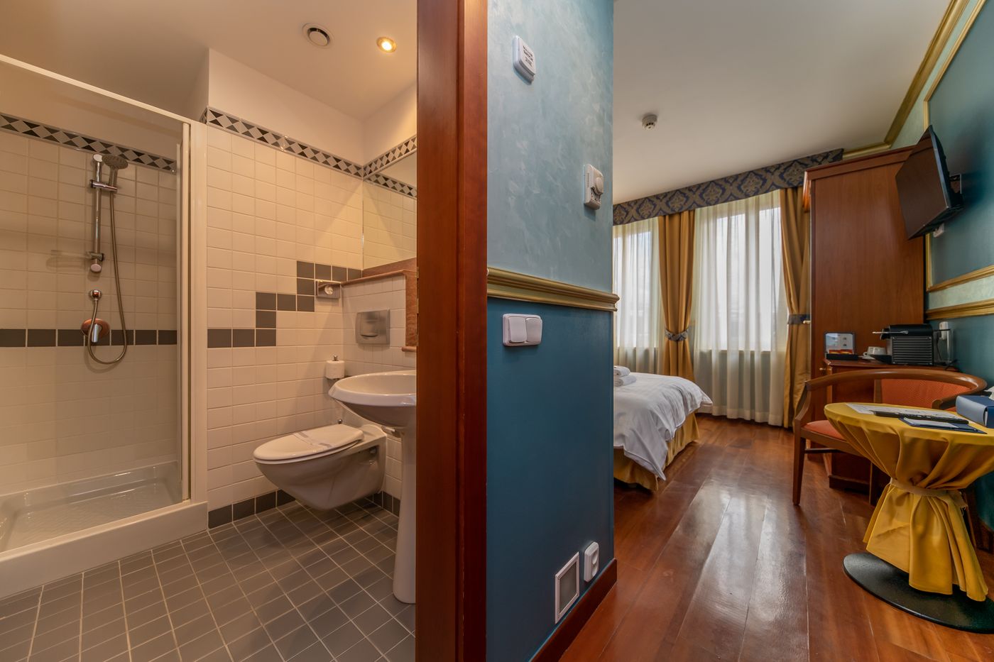 Hotel-Kinsky-Fountain-Room-37