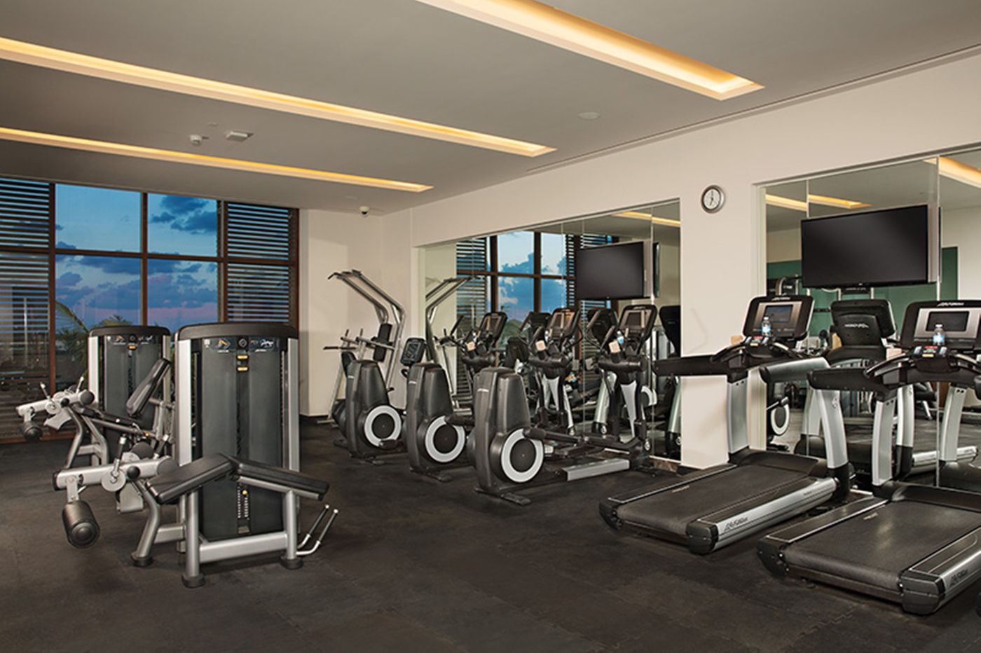 Dreams-Playa-Mujeres-Golf---Spa-Resort-All-Inclusive-Sports-and-Entertainment-51