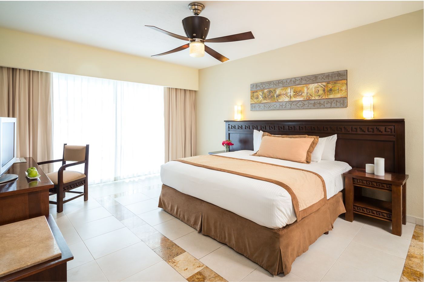 Bluebay-Grand-Esmeralda-Room-26