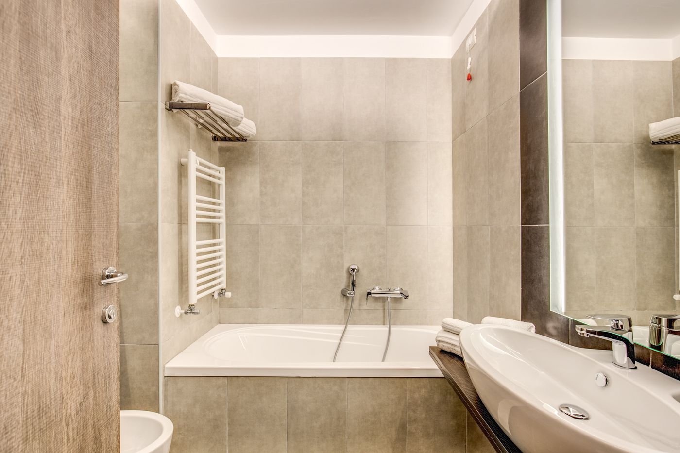 WarmtHotel-Italy-ROME-General view-2