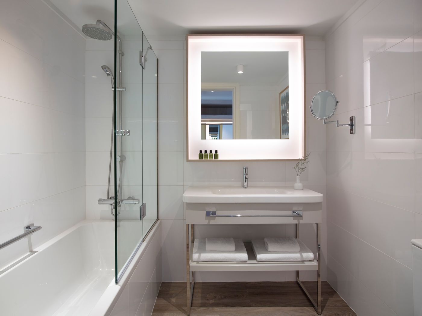 Amus-Hotel---Spa-Room-47