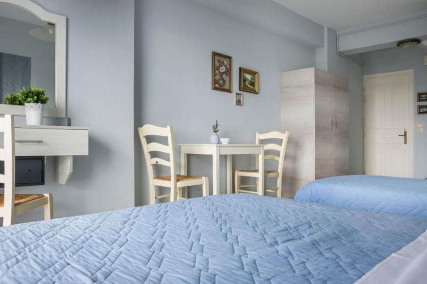 Panorama-Fanari-Studios---Apartments-Room-32