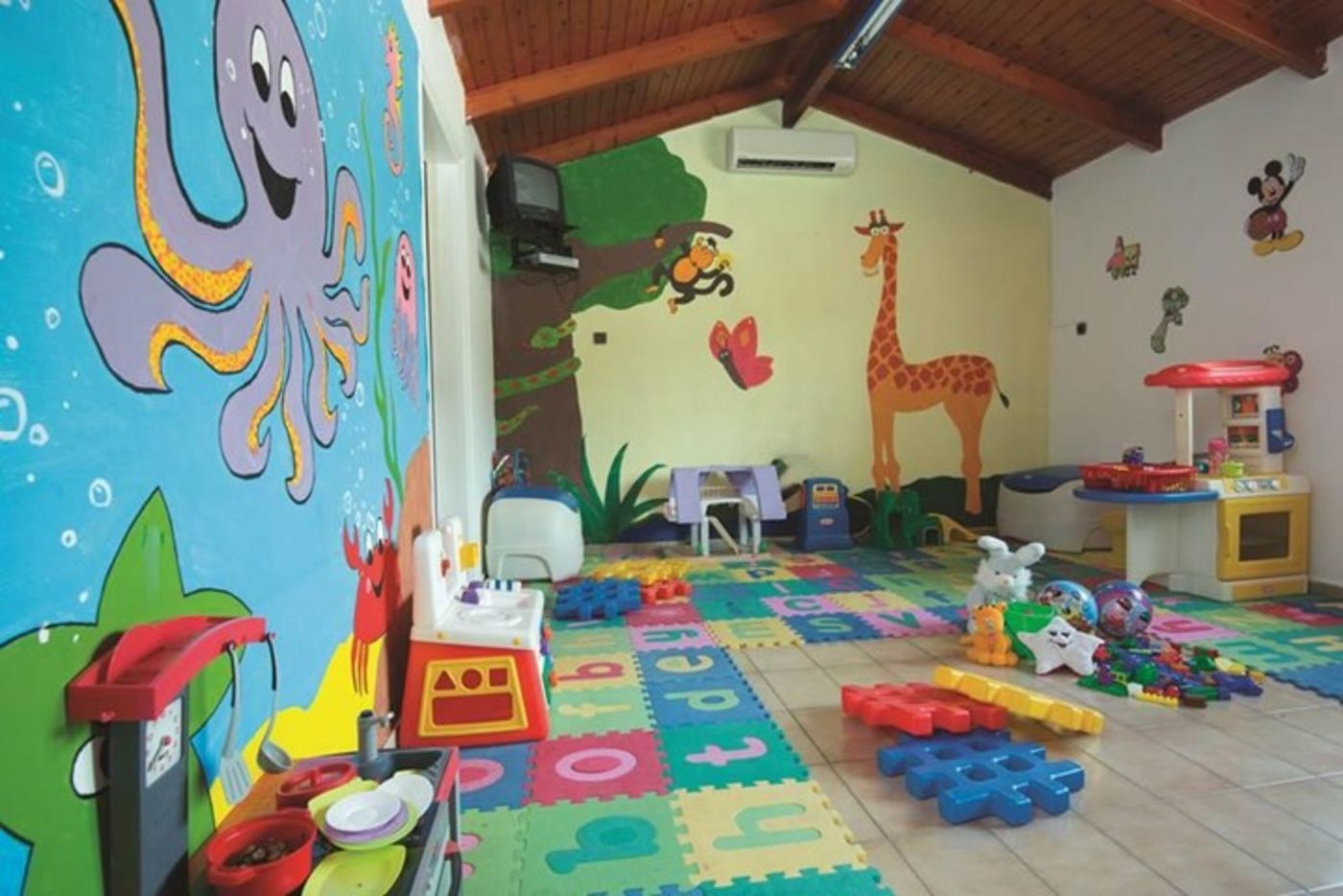 Anastasia-Hotel-Sports-and-Entertainment-55