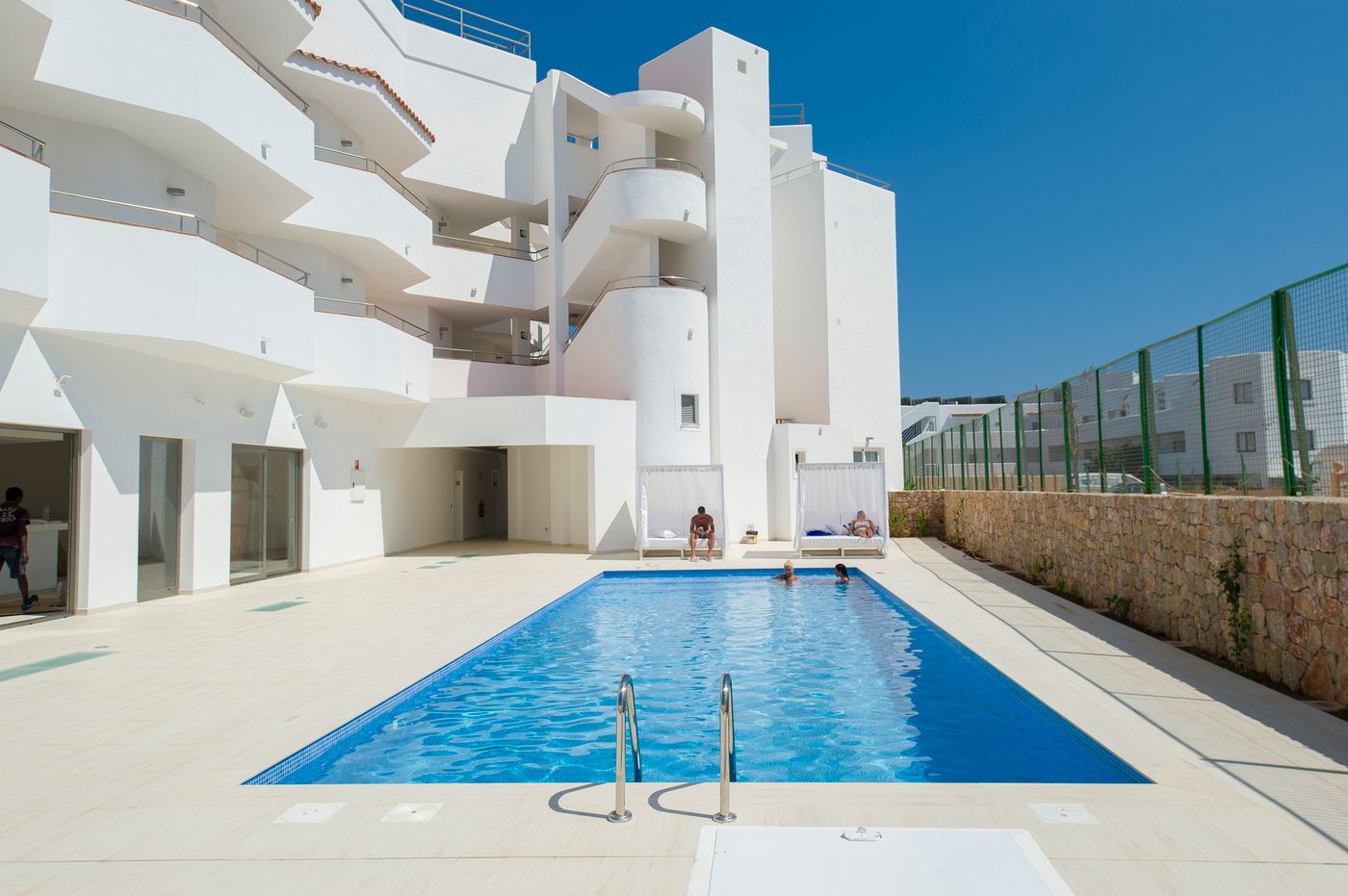 Apartamentos-Squash-Ibiza-Center-Pool-6