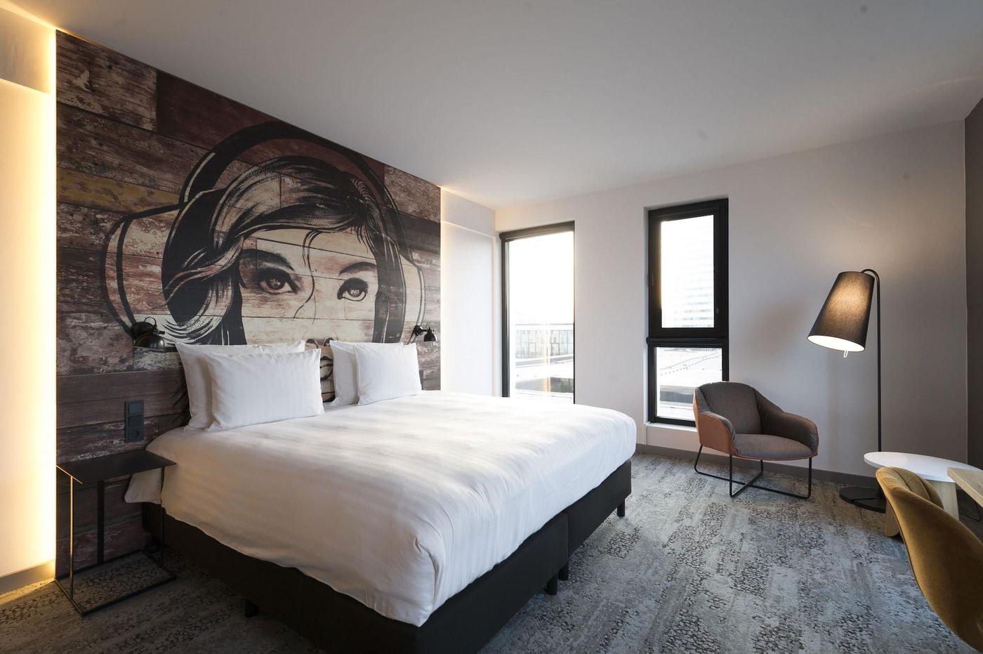 Jaz-in-the-City--Amsterdam-Room-26