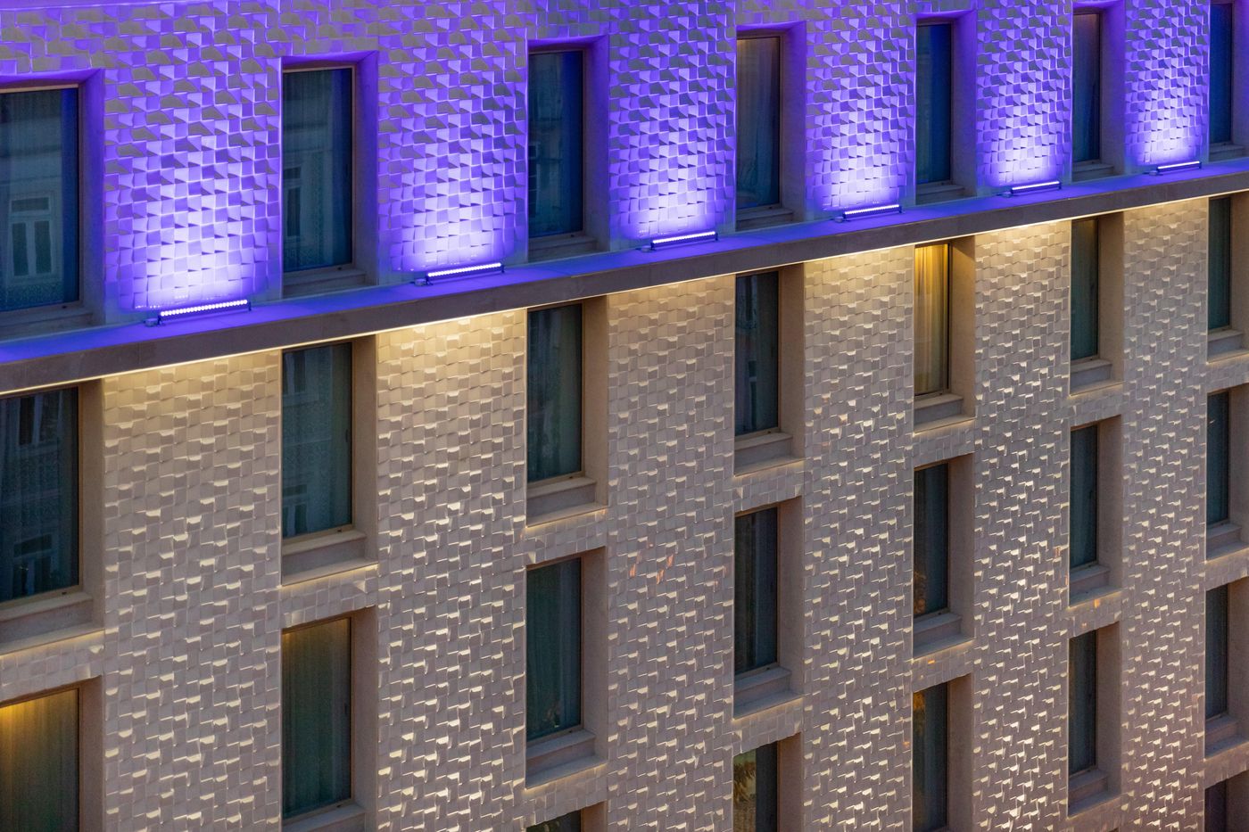 Holiday-Inn-Express-Lisbon---Plaza-Saldanha-General-view-4