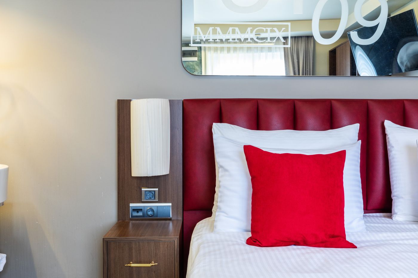 Ramada-by-Wyndham-Istanbul-Pera-Room-46