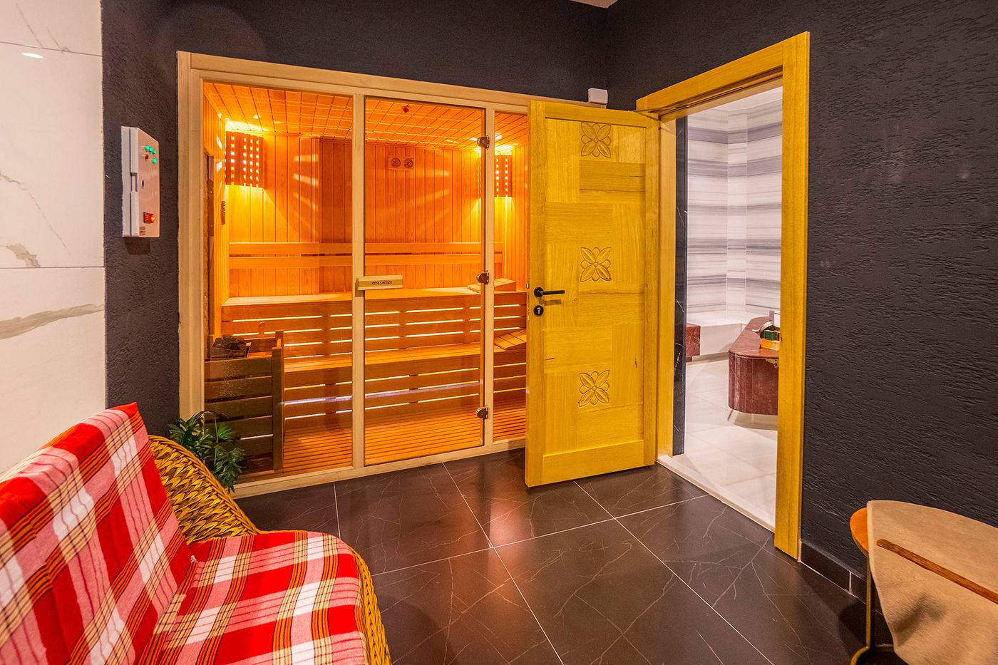 Long Beach Club Nature 19