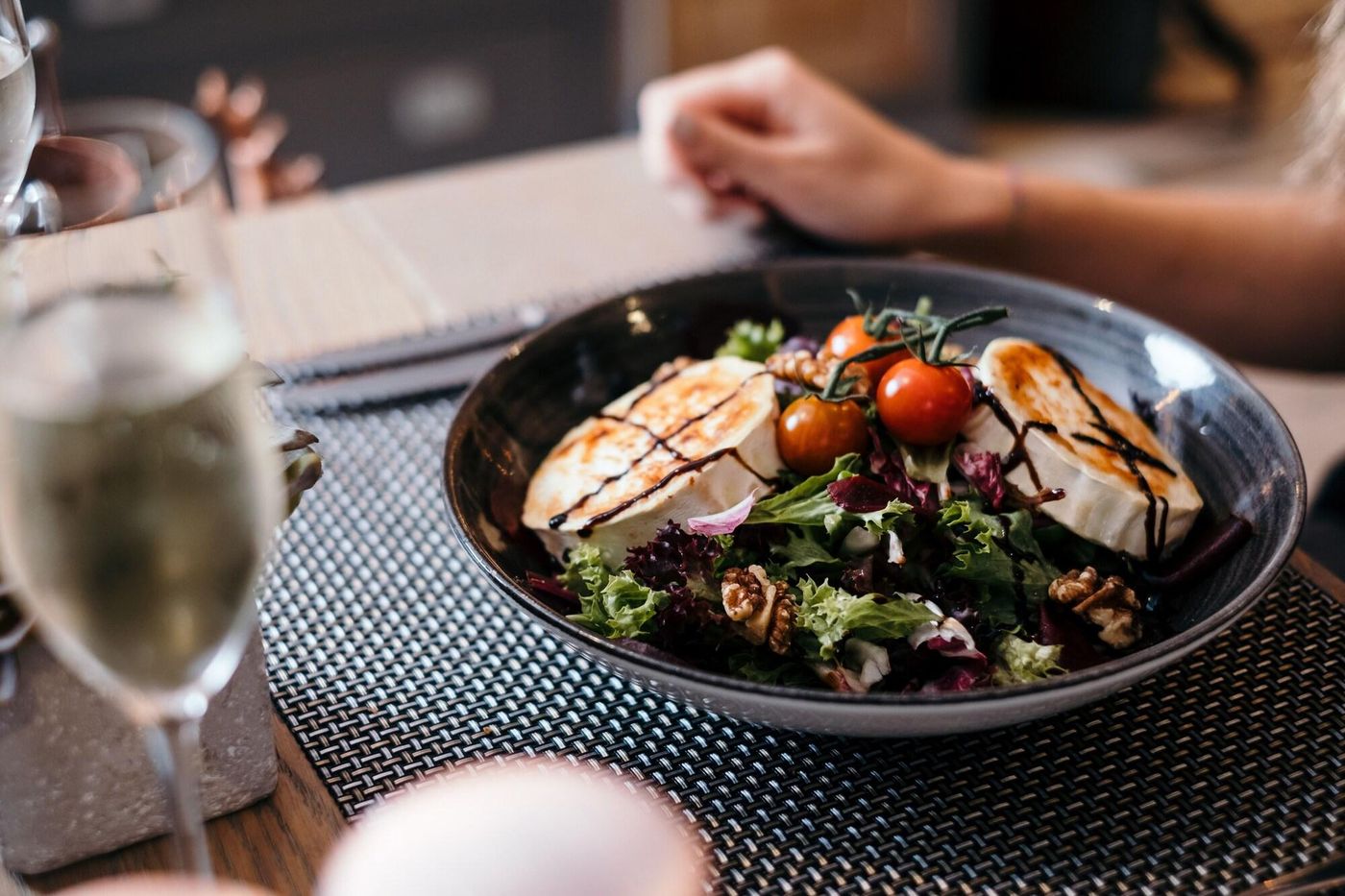 Le-Pommier-Hotel---Restaurant-Restaurant-40