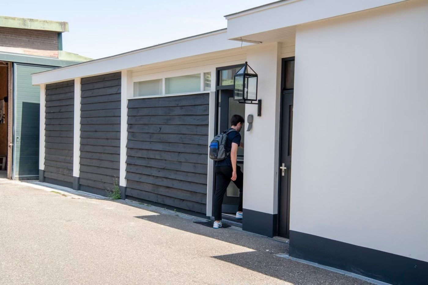 Herbergh-Amsterdam-Airport-Room-8