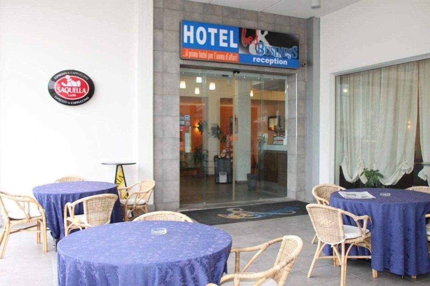 Hotel-Bed---Business-General-view-4