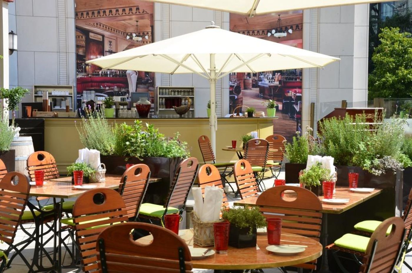 Ritz-Carlton-Berlin-Terrace-65