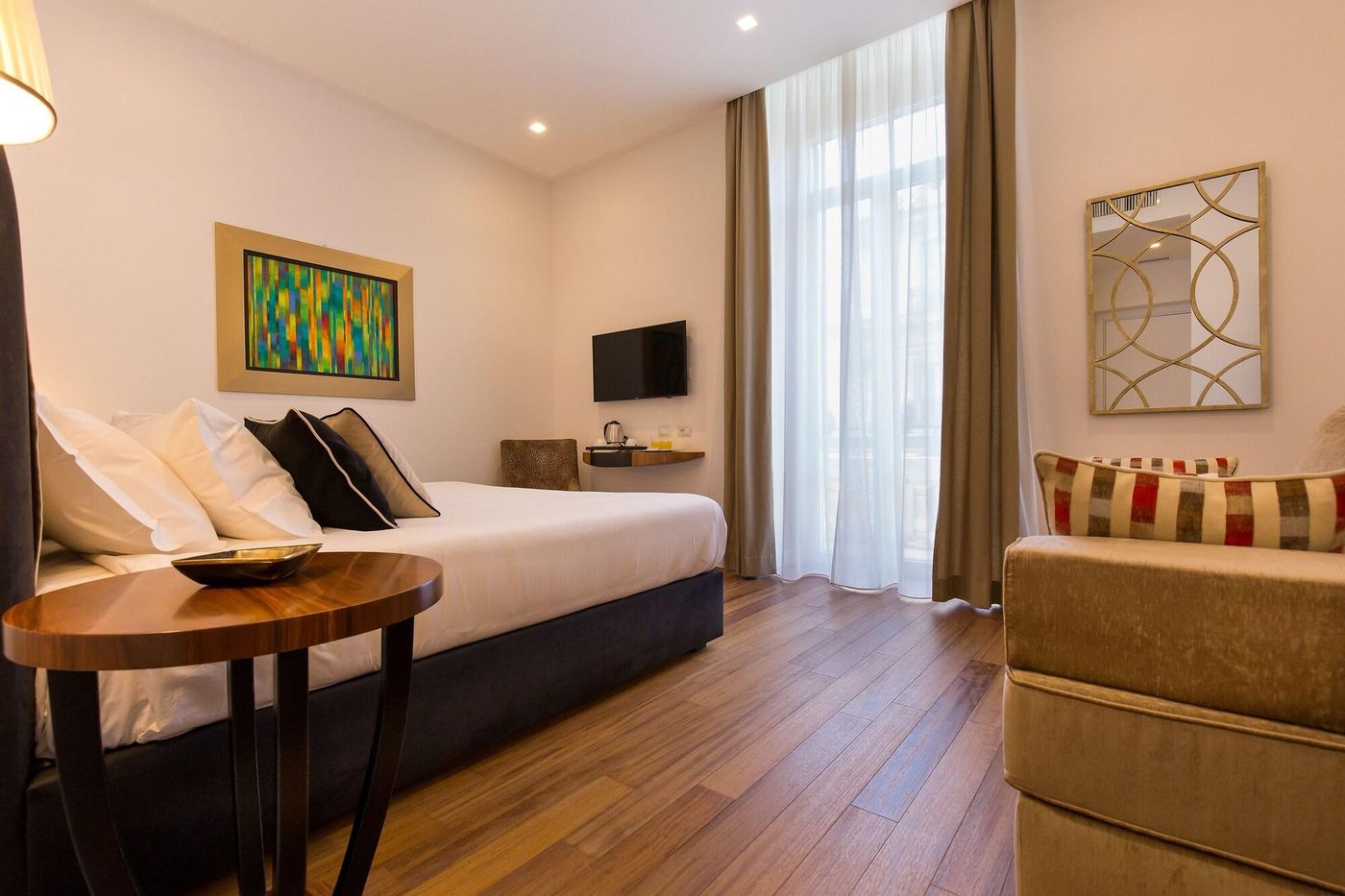 900-Piazza-Del-Popolo-Room-8