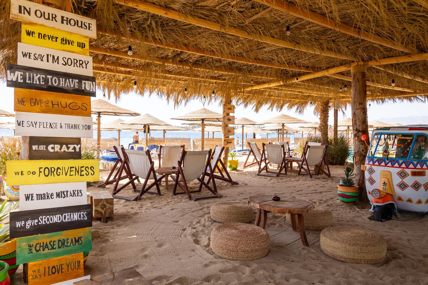 Fort-Arabesque-Bar-97