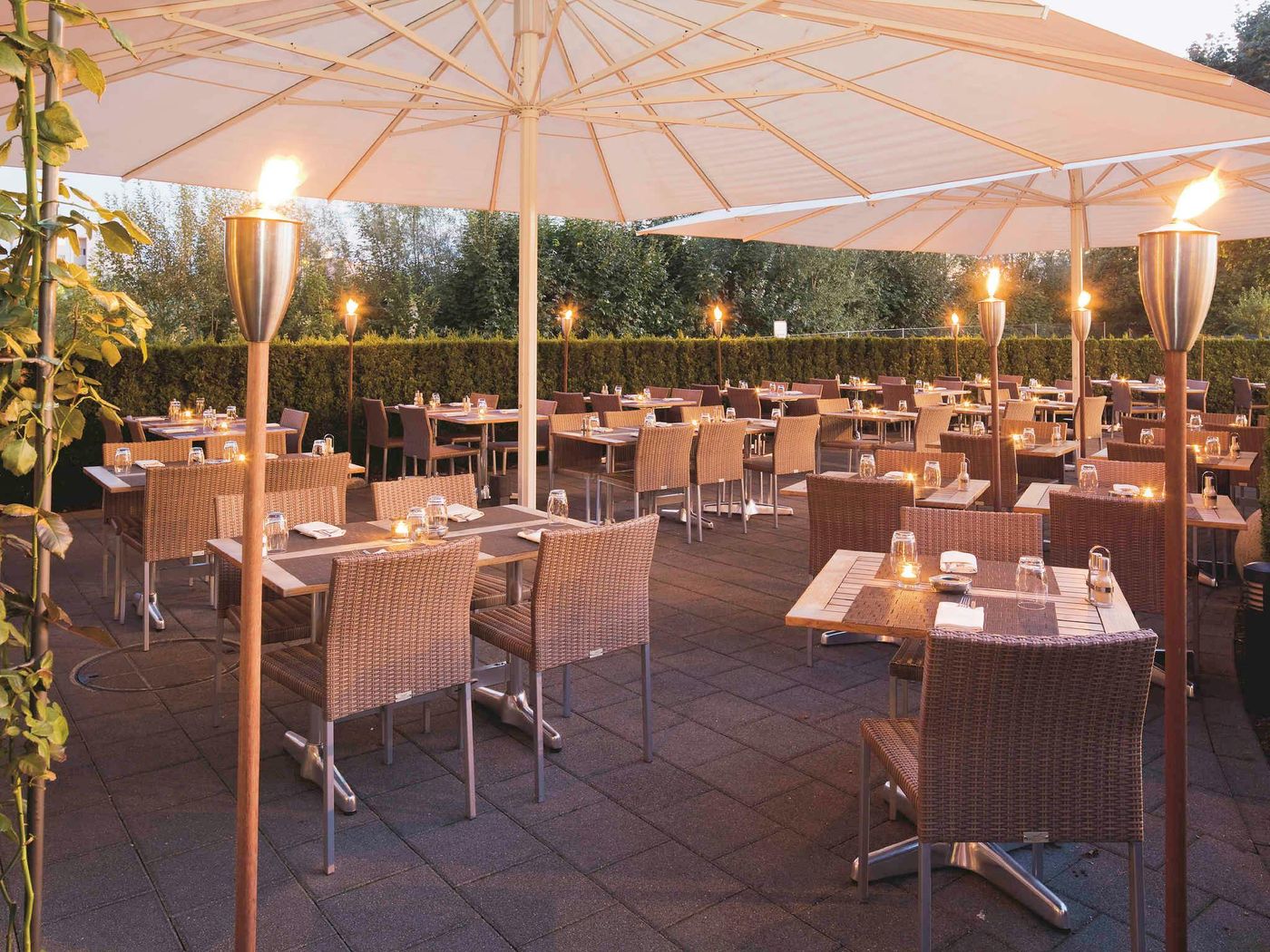 Movenpick Hotel Zurich Airport-Switzerland-Zurich-General view-8