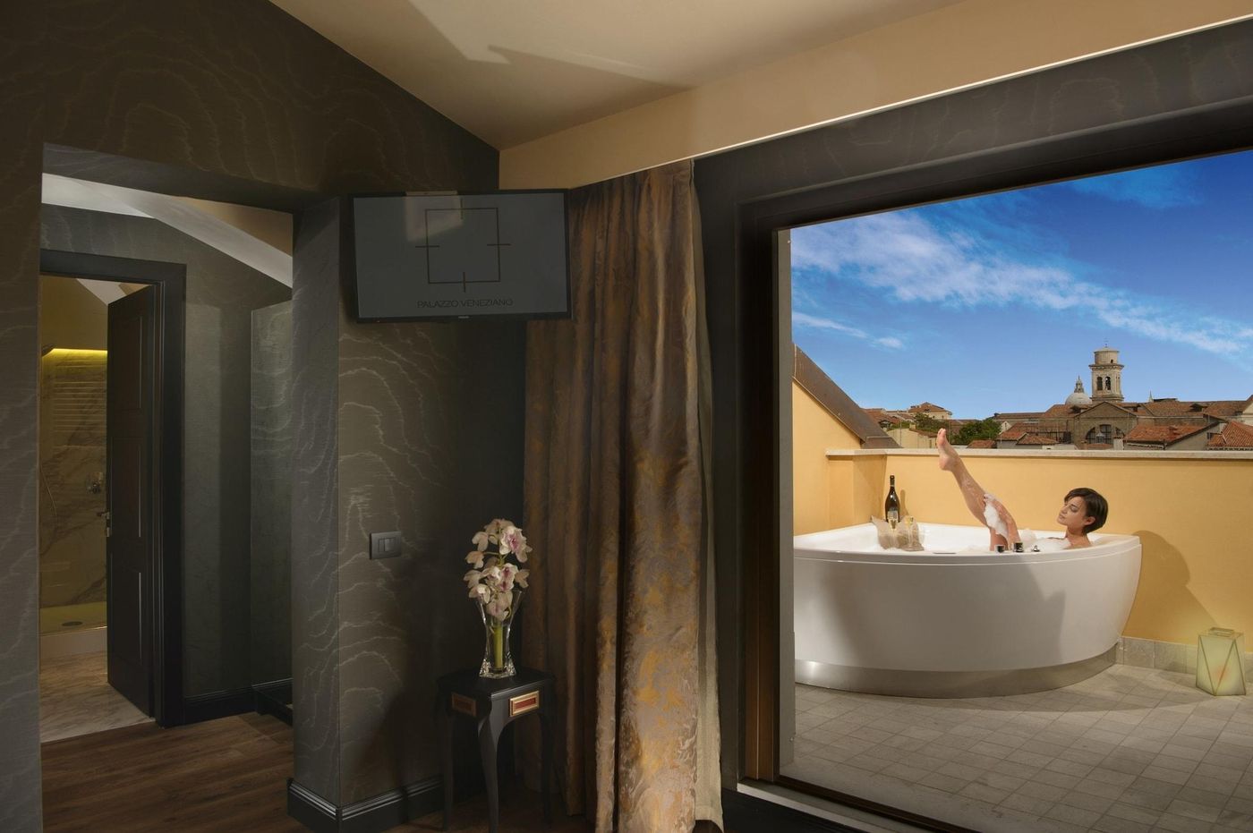Palazzo-Veneziano-Room-14