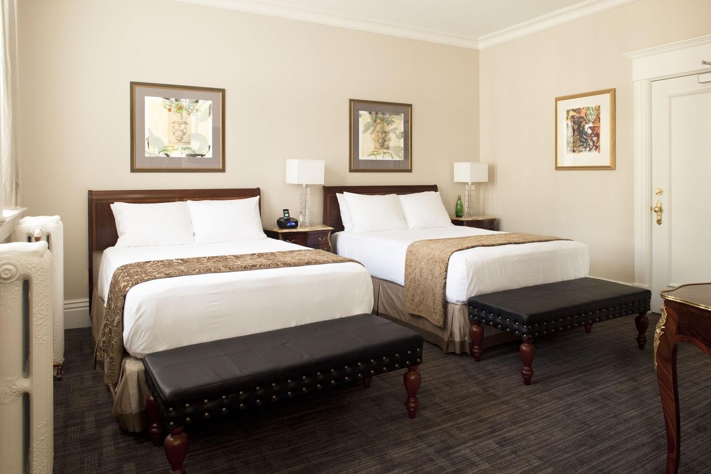 Victorian-Hotel-Vancouver-Room-39