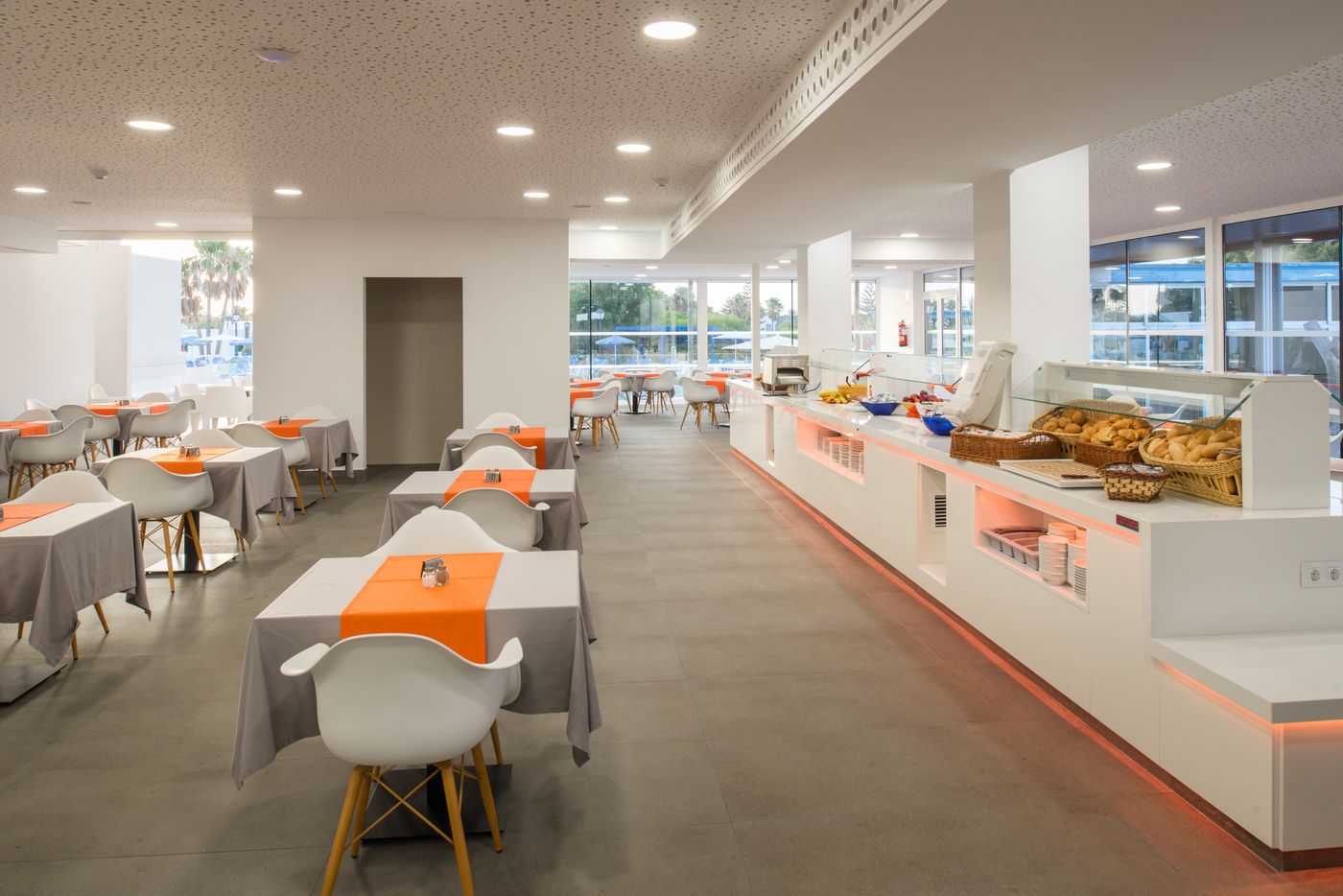 Hyde-Park-Lane-Bungalows-Restaurant-45