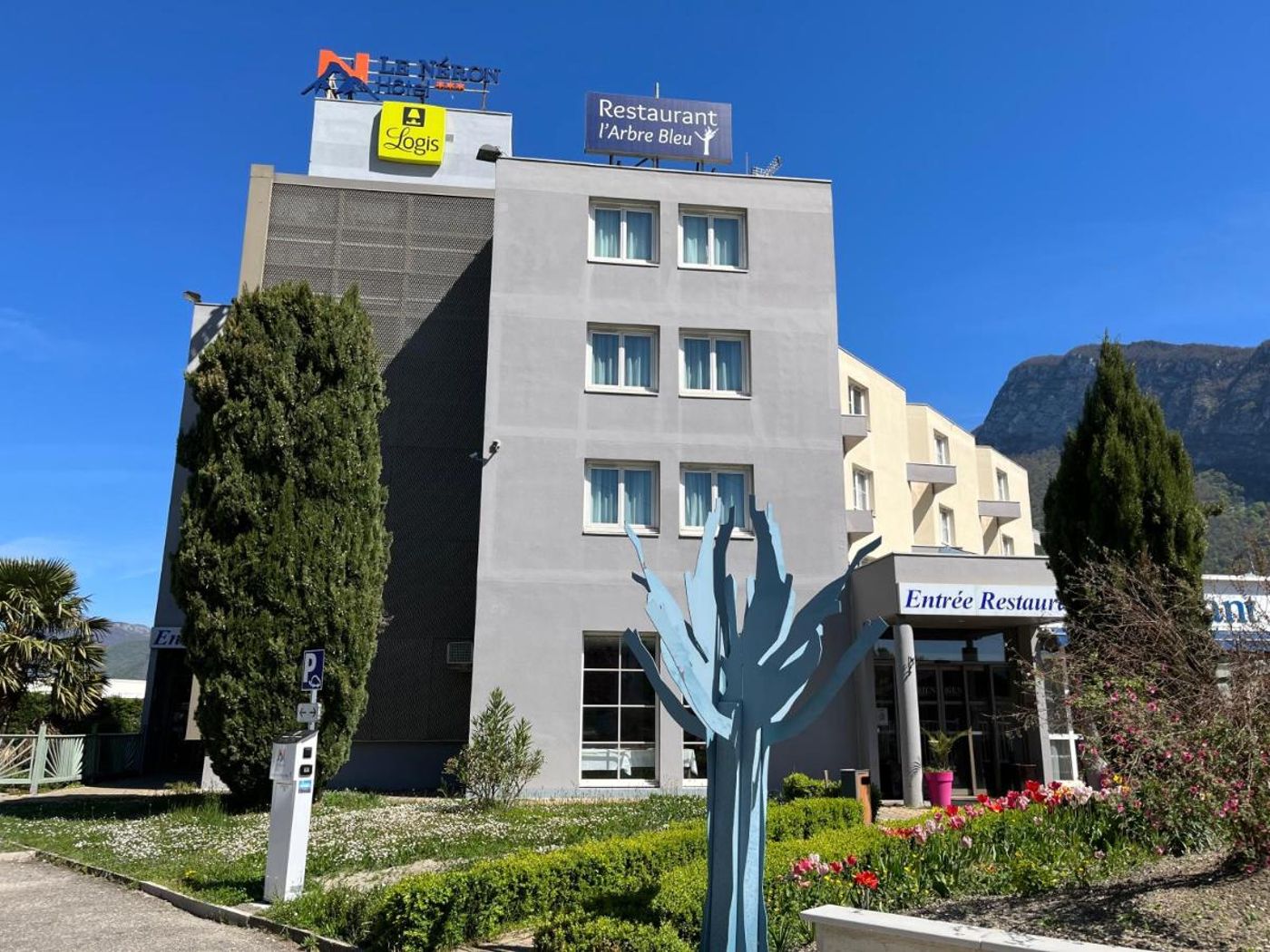 Logis Hotel le Neron-France-FONTANIL-CORNILLON-General view-2