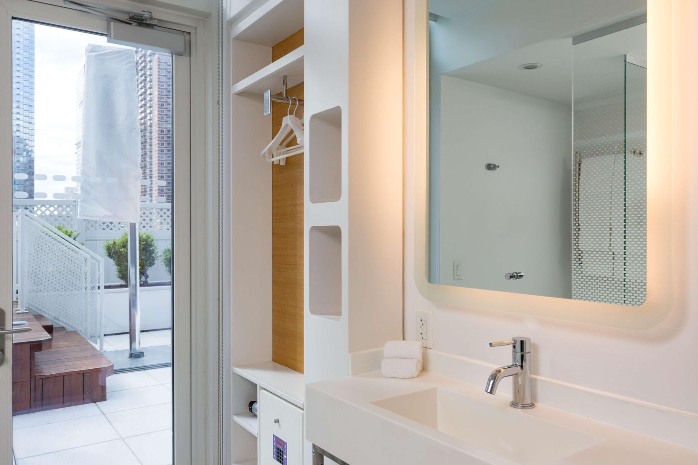 Yotel-New-York-Times-Square-Room-43